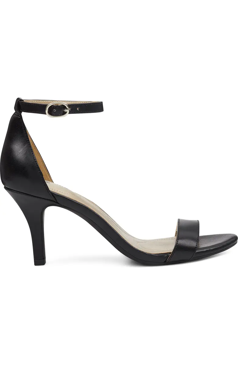 Bandolino Madelyn Platform Sandals